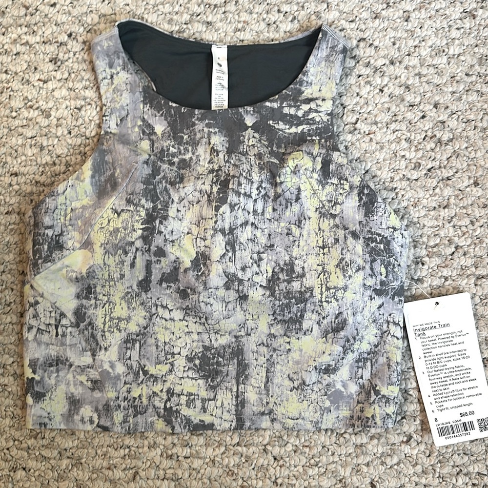 New with tags Lululemon invigorate train tank